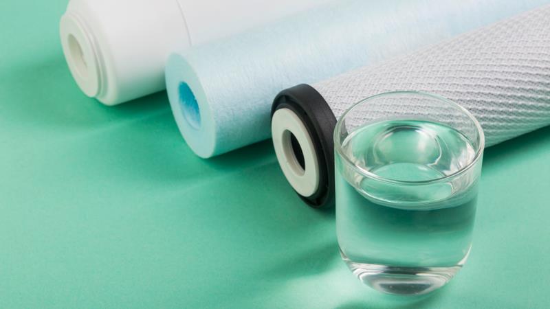 glass of water and water filters