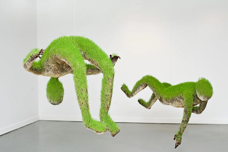 Mathilde Roussel's Living Sculptures