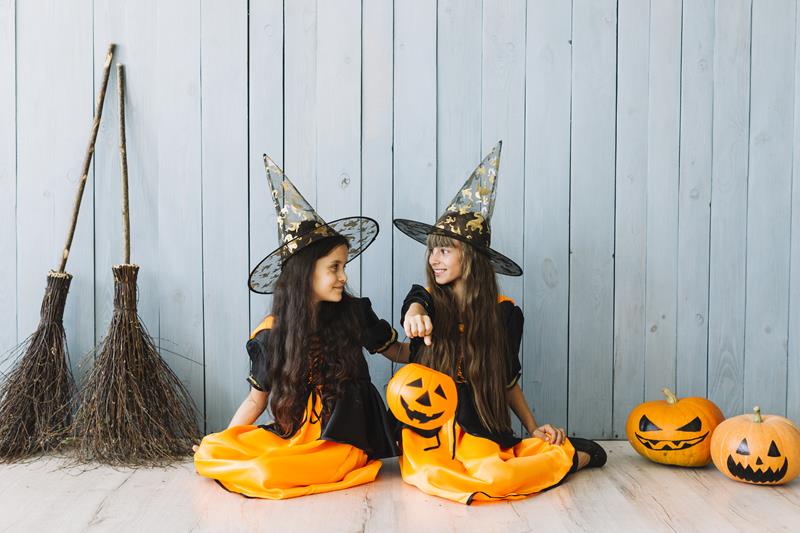 sustainable halloween costumes